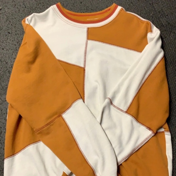 Perfect condition urban outfitters sweatshirt - Picture 2 of 3